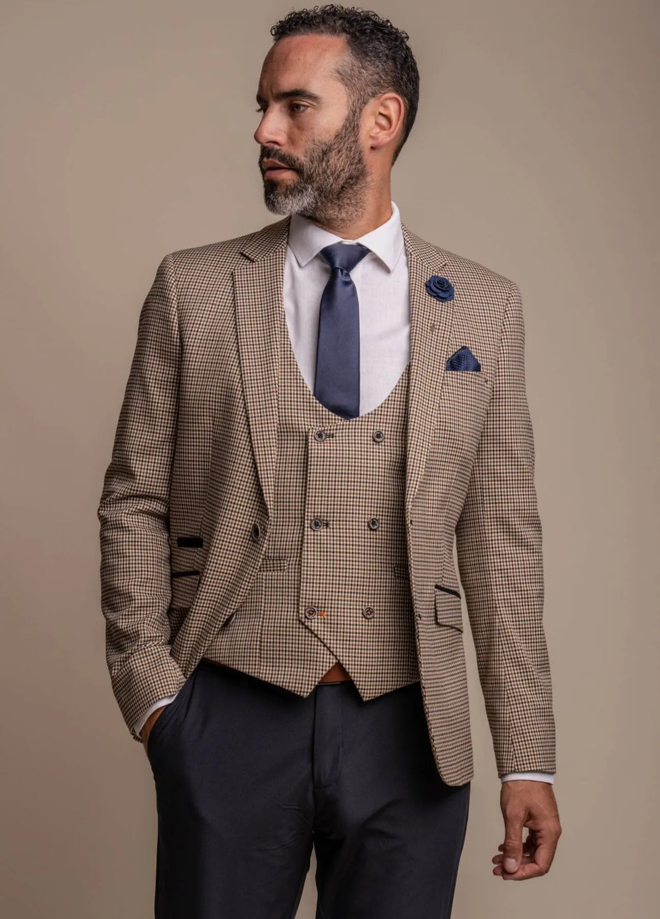 Cavani Elwood Tan Navy Contrast Suit With Trousers