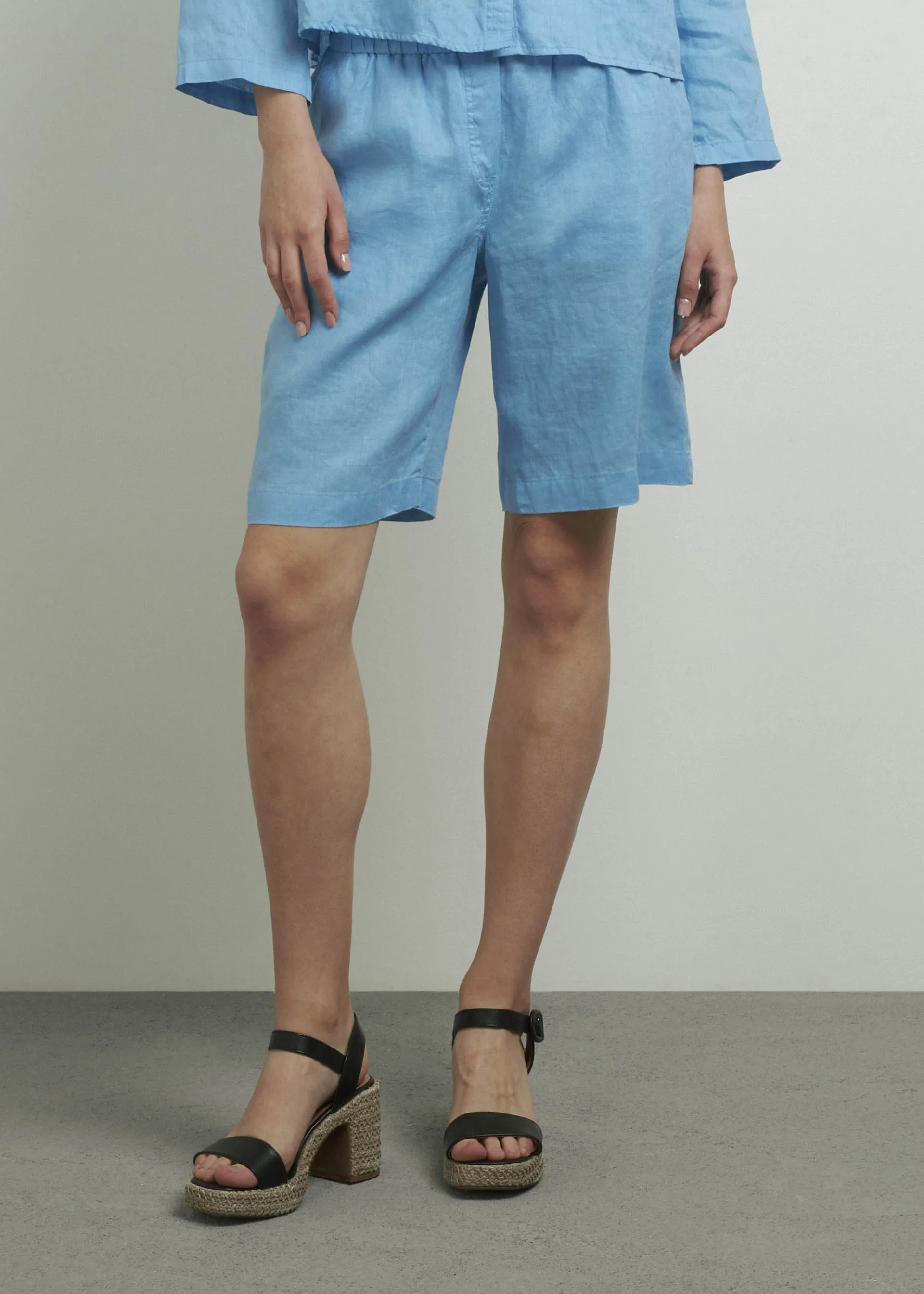 Linen shorts