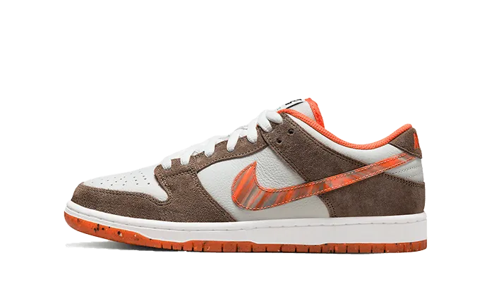 Nike SB Dunk Low Crushed D.C. can be rewritten as Nike SB Dunk Low Crushed DC.