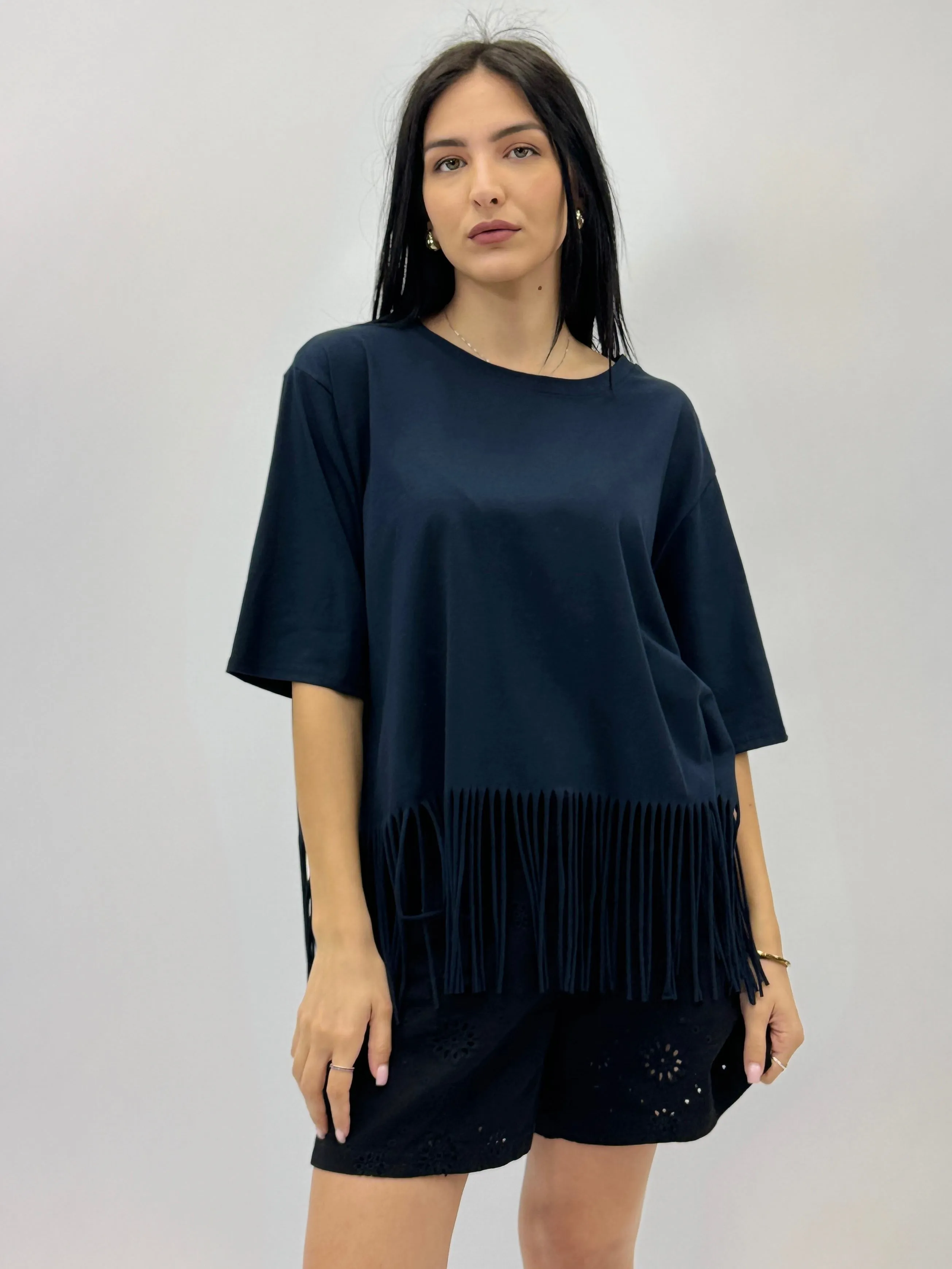 Solid color t-shirt with fringe