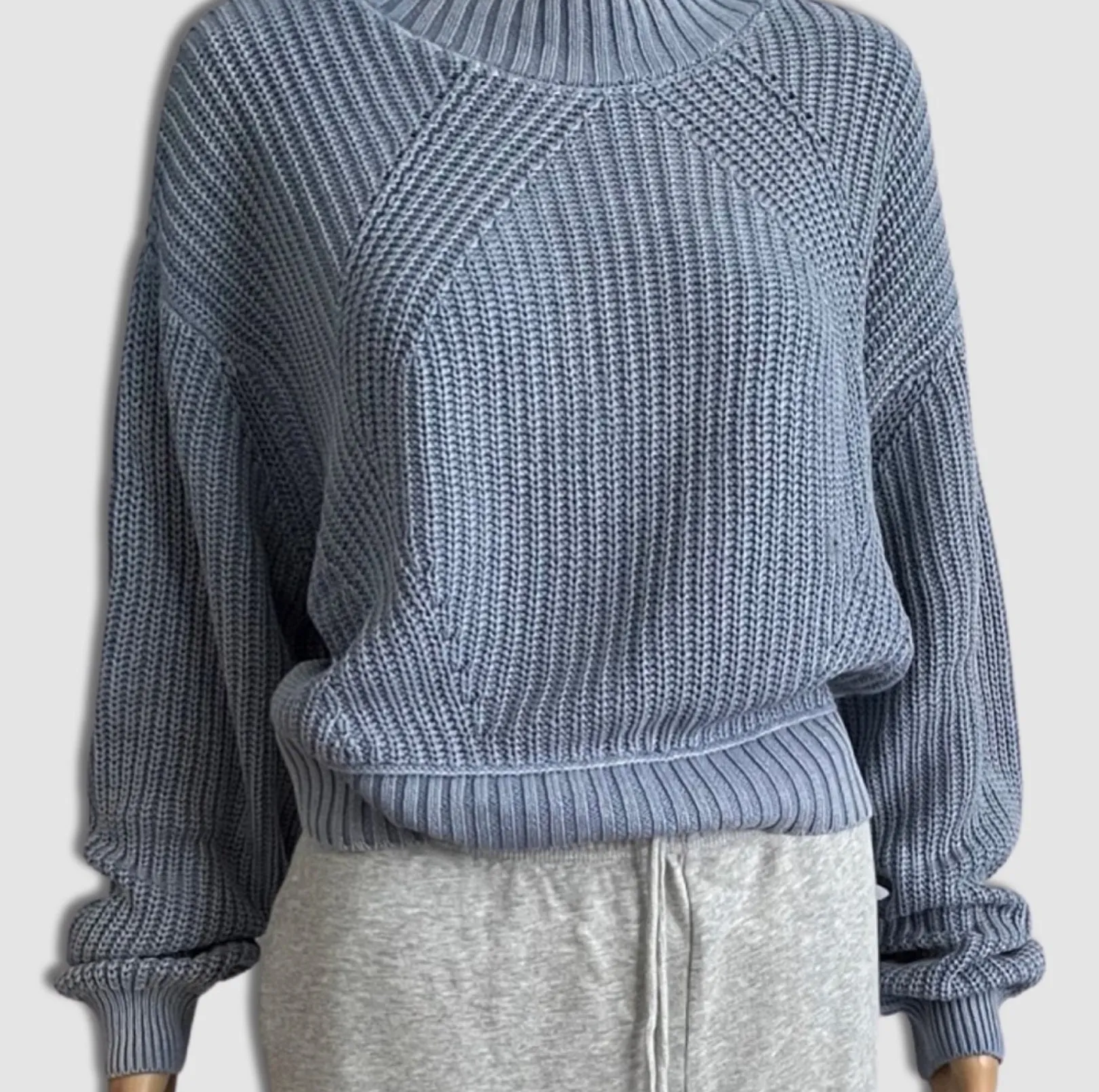 Textured Short Mock-Neck Pullover